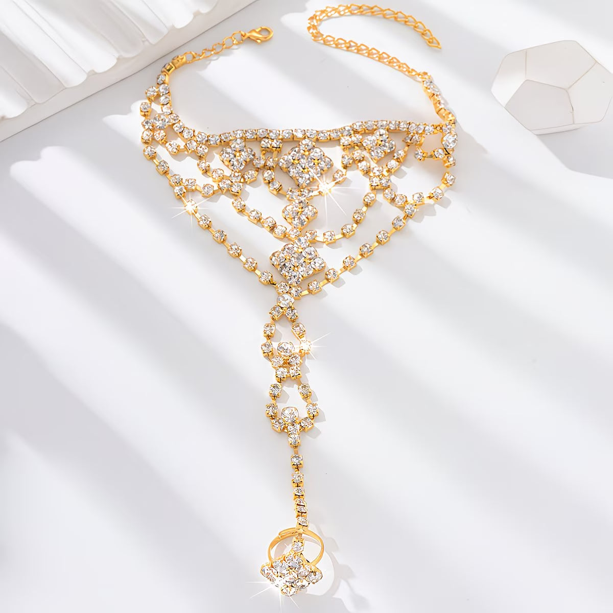 LuxeLink™ Hollow-Out Finger Chain | Elegant Hand Jewelry Accessory for Women