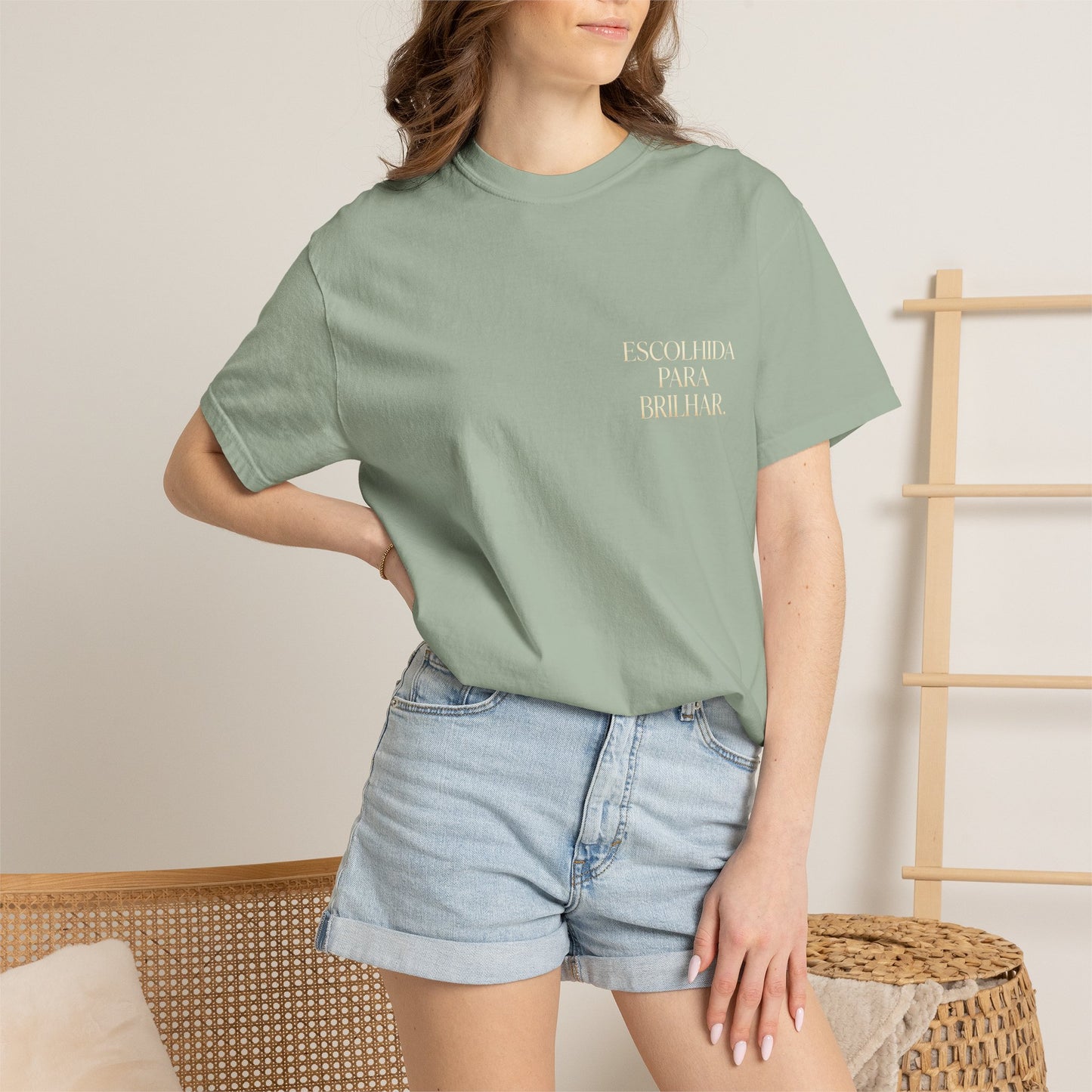 T-shirt tingida em peça "Escolhida Para Brilhar"