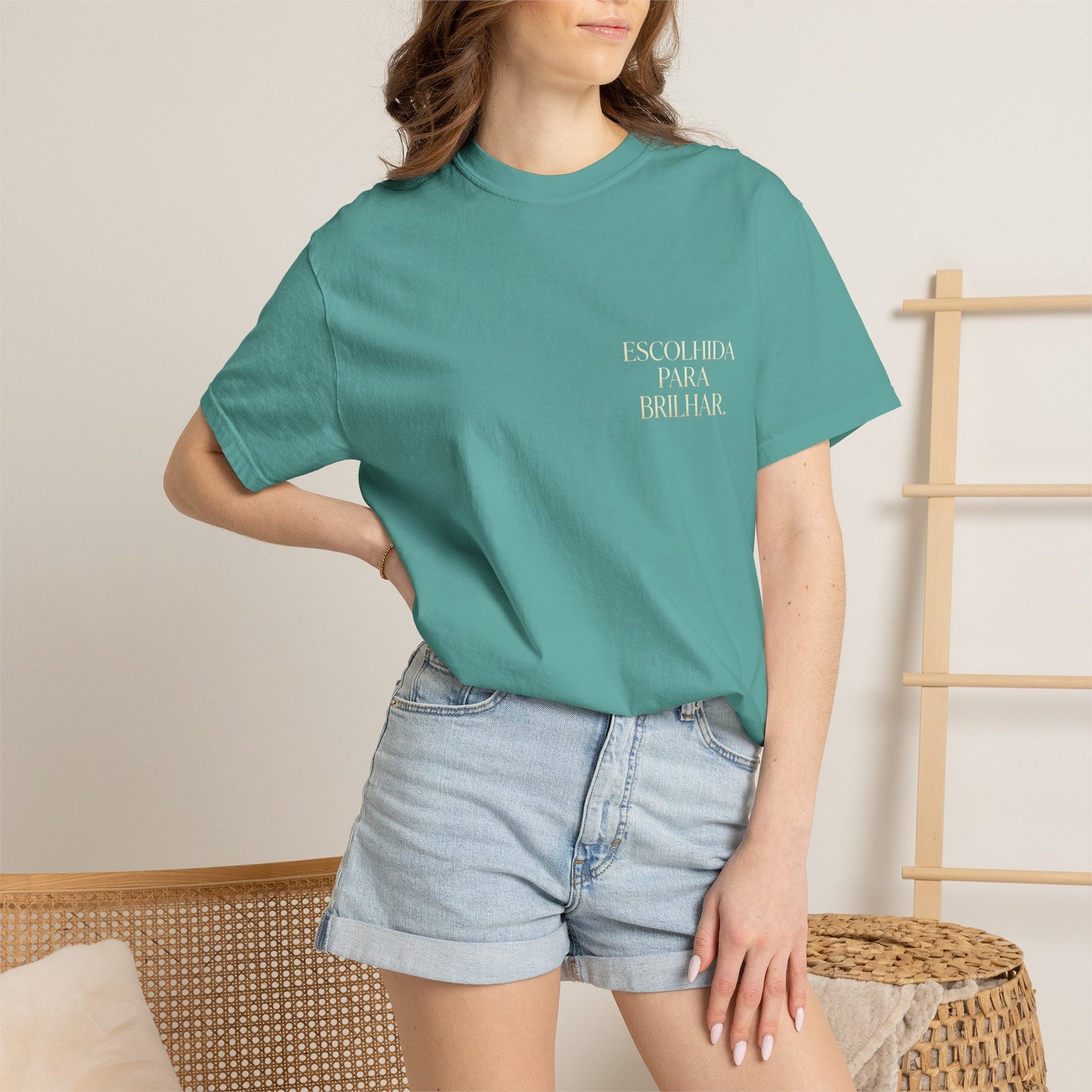 T-shirt tingida em peça "Escolhida Para Brilhar"